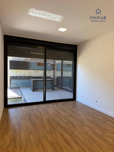 Casa com 4 quartos à venda, 329m2 em Sao Jose Dos Campos - SP - imagem 5 Foto 5 de Casa com 4 quartos à venda, 329m2 em Sao Jose Dos Campos - SP