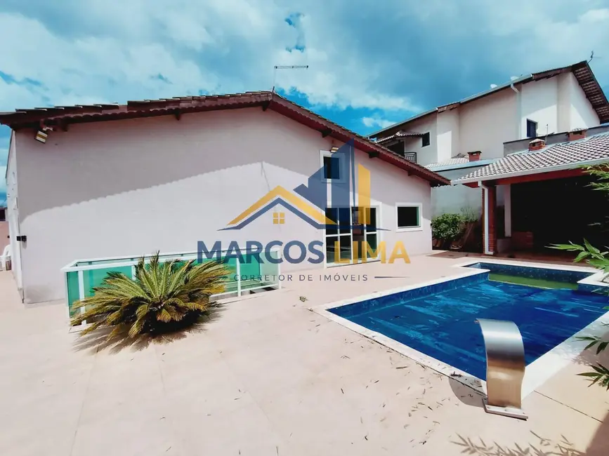 Foto 2 de Casa com 4 quartos para alugar, 300m2 em Mairipora - SP