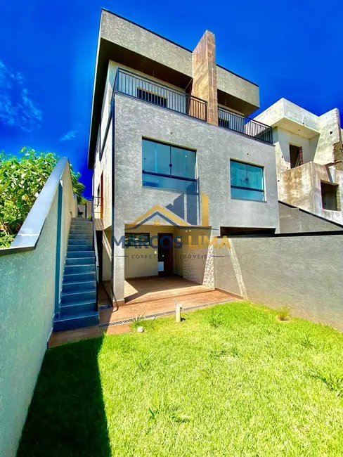 Casa com 3 quartos à venda, 125m2 em Vila Santa Helena, Atibaia - SP - imagem 1 Foto 1 de Casa com 3 quartos à venda, 125m2 em Vila Santa Helena, Atibaia - SP