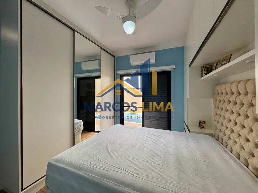 Foto 9 de Casa de Condomínio com 3 quartos à venda, 300m2 em Atibaia - SP