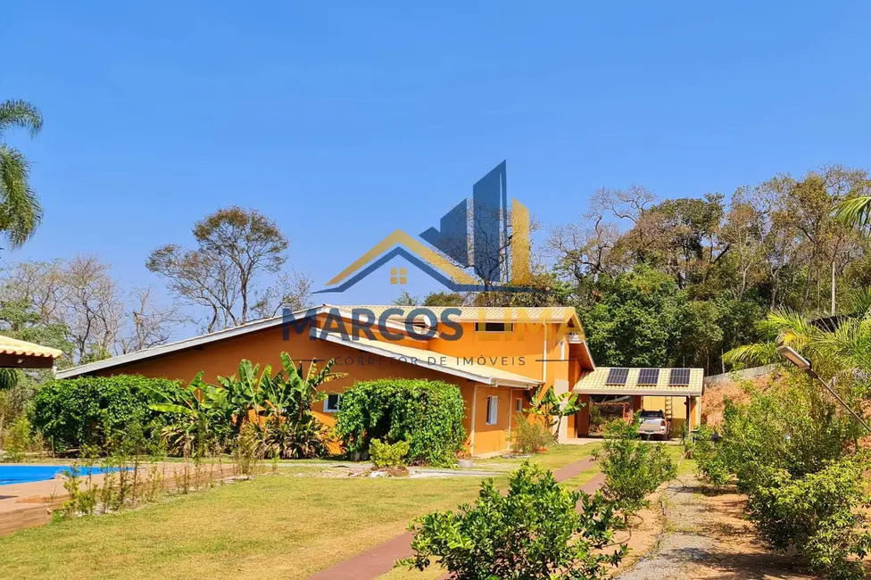 Chácara com 3 quartos à venda, 4200m2 em Portão, Atibaia - SP - imagem 3 Foto 3 de Chácara com 3 quartos à venda, 4200m2 em Portão, Atibaia - SP