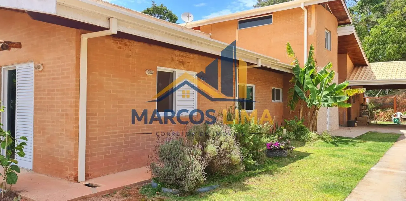 Chácara com 3 quartos à venda, 4200m2 em Portão, Atibaia - SP - imagem 4 Foto 4 de Chácara com 3 quartos à venda, 4200m2 em Portão, Atibaia - SP