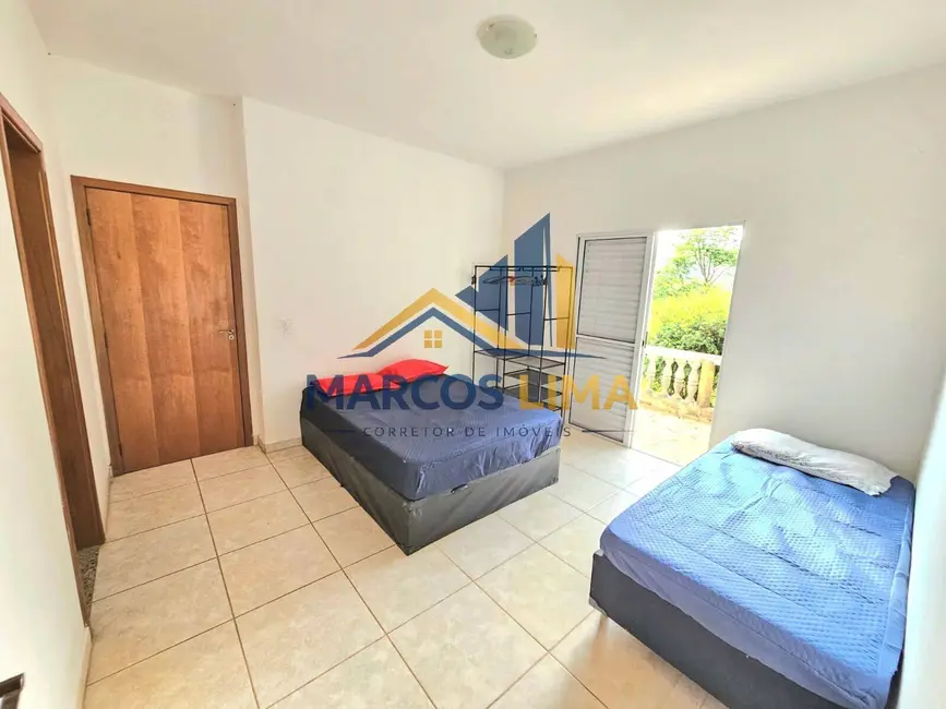 Foto 6 de Chácara com 2 quartos à venda, 1000m2 em Jardim Estância Brasil, Atibaia - SP
