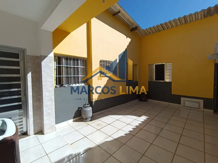 Foto 4 de Casa com 2 quartos à venda e para alugar, 300m2 em Mairipora - SP