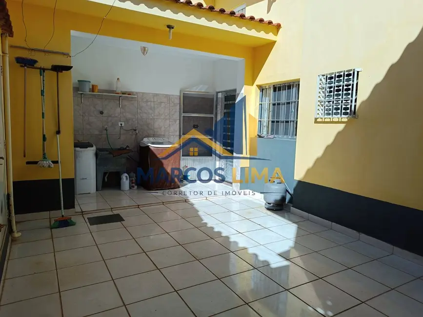 Foto 7 de Casa com 2 quartos à venda e para alugar, 300m2 em Mairipora - SP