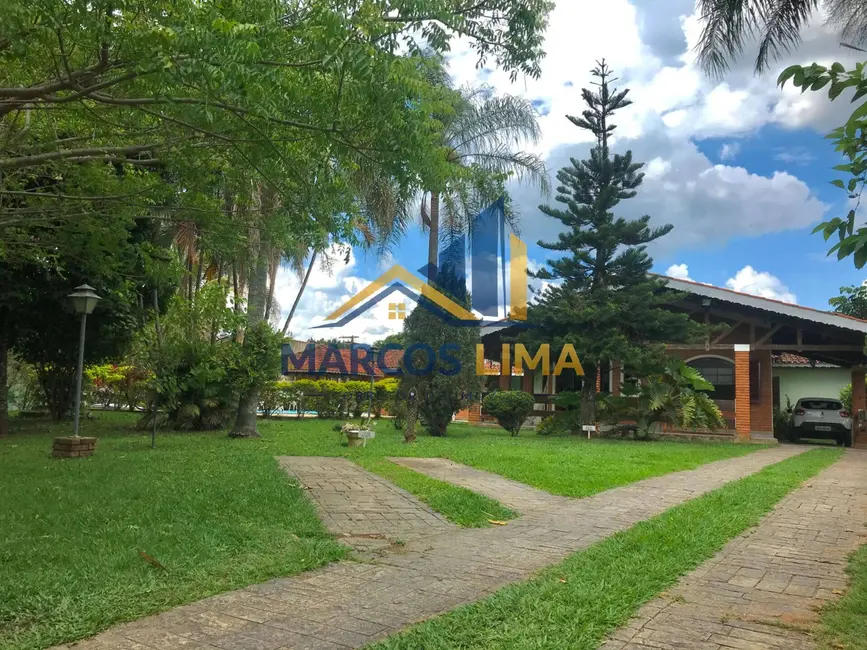 Chácara com 5 quartos à venda, 1200m2 em Atibaia - SP - imagem 2 Foto 2 de Chácara com 5 quartos à venda, 1200m2 em Atibaia - SP