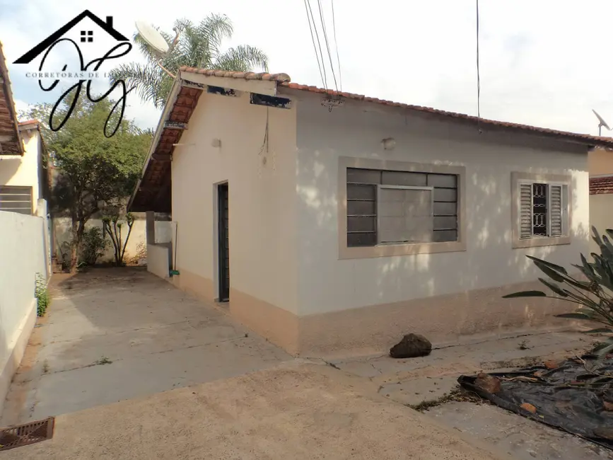 Foto 1 de Casa com 2 quartos à venda, 200m2 em Sao Pedro - SP