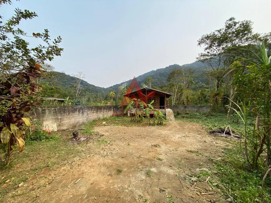 Foto 1 de Casa com 2 quartos à venda, 57m2 em Ubatuba - SP