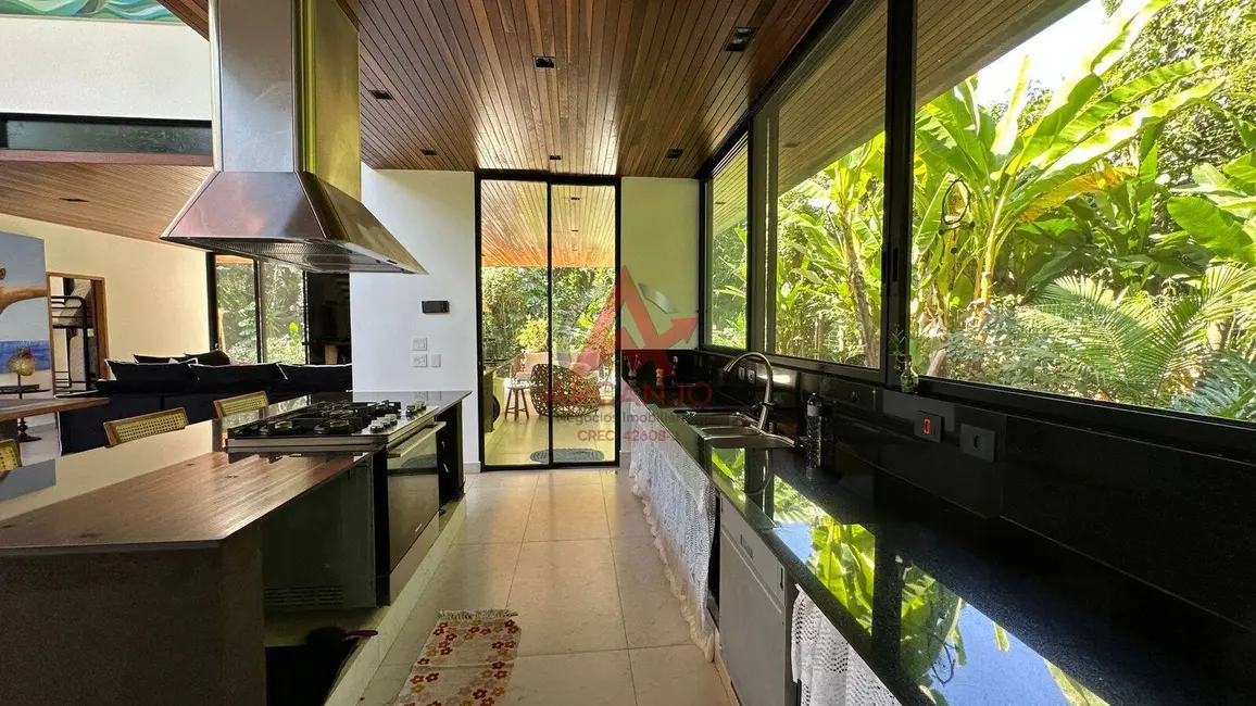 Casa com 3 quartos à venda, 315m2 em Ubatuba - SP - imagem 9 Foto 9 de Casa com 3 quartos à venda, 315m2 em Ubatuba - SP