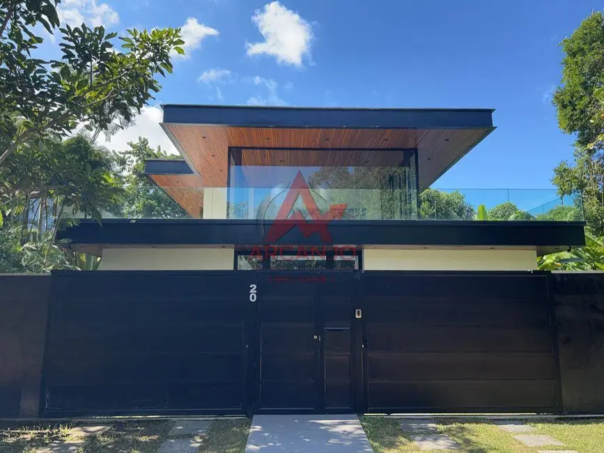 Casa com 3 quartos à venda, 315m2 em Ubatuba - SP - imagem 1 Foto 1 de Casa com 3 quartos à venda, 315m2 em Ubatuba - SP