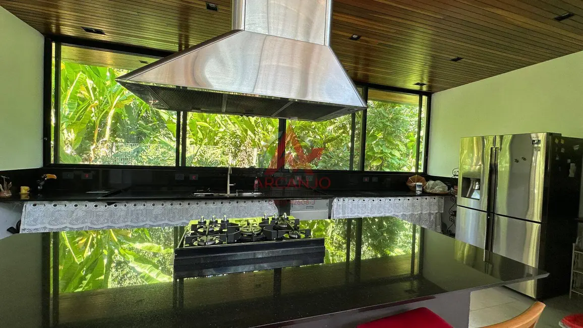 Casa com 3 quartos à venda, 315m2 em Ubatuba - SP - imagem 8 Foto 8 de Casa com 3 quartos à venda, 315m2 em Ubatuba - SP