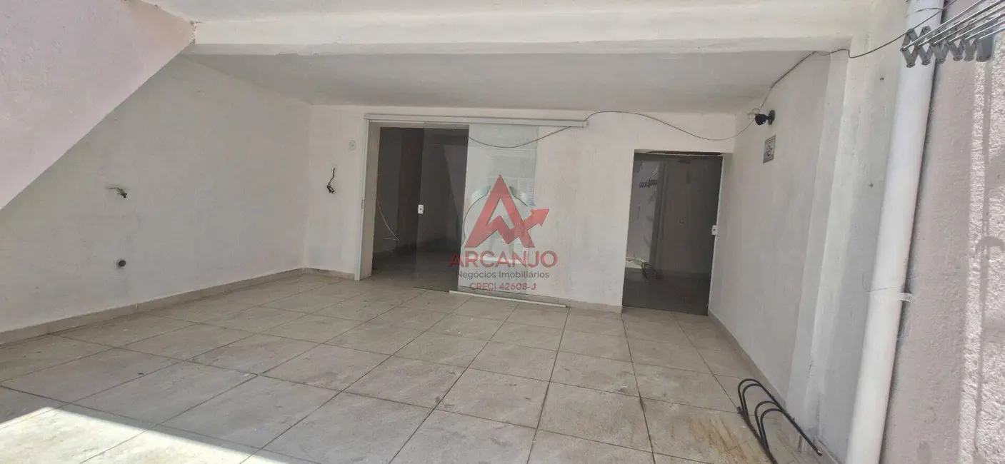 Foto 1 de Sala Comercial com 4 quartos para alugar, 80m2 em Centro, Ubatuba - SP