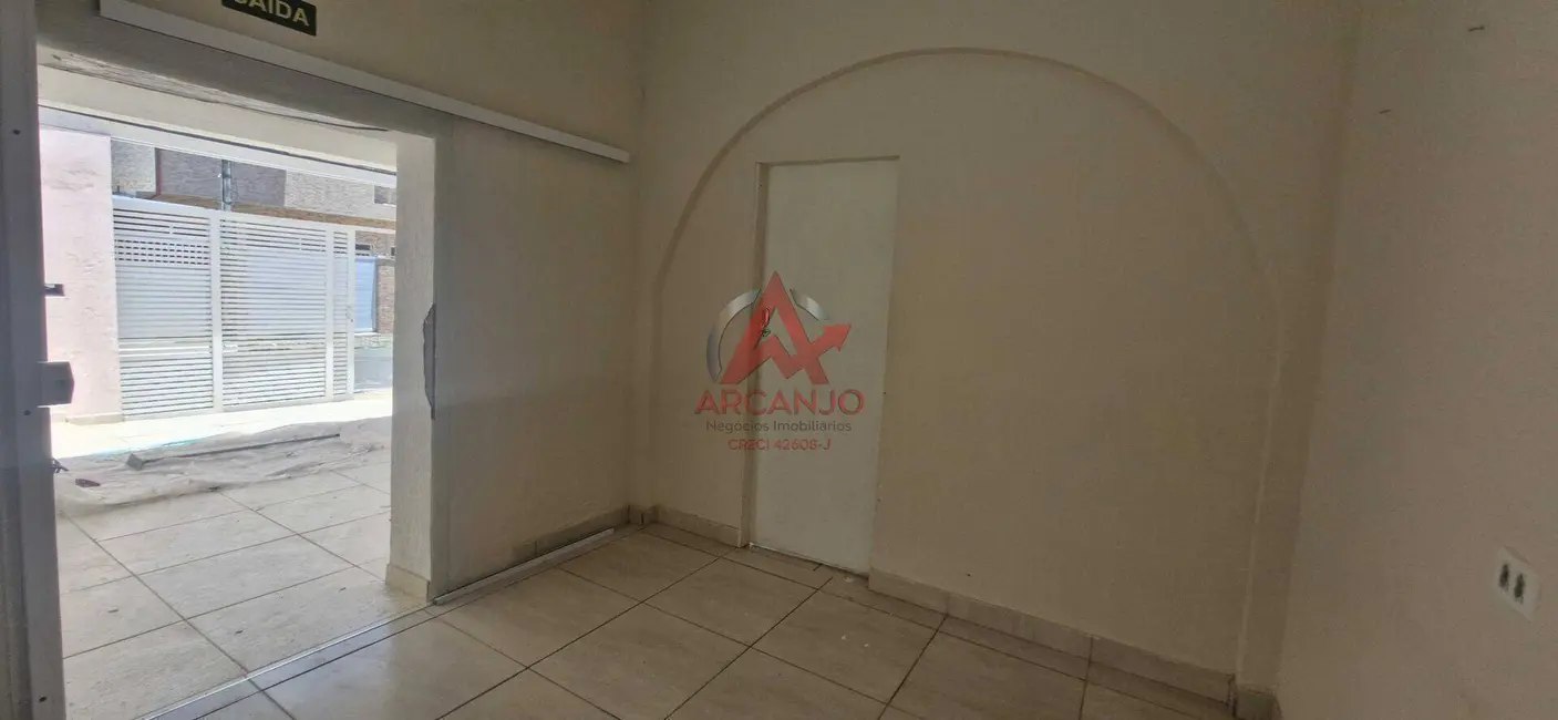 Foto 3 de Sala Comercial com 4 quartos para alugar, 80m2 em Centro, Ubatuba - SP