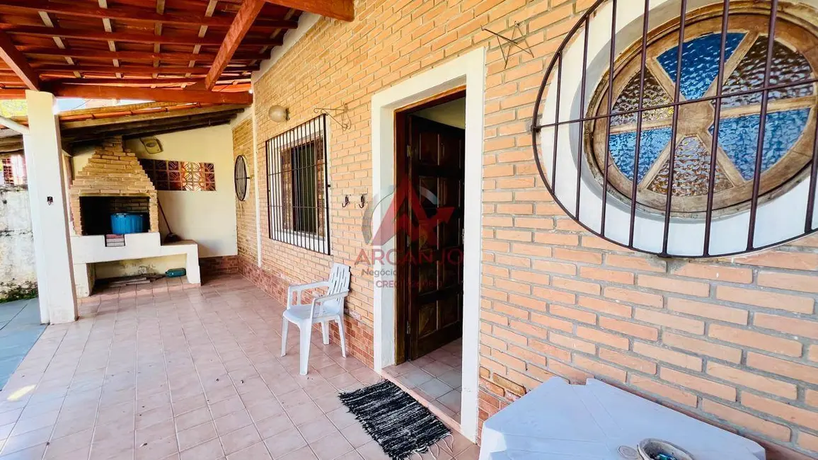 Casa com 2 quartos à venda, 143m2 em Ubatuba - SP - imagem 2 Foto 2 de Casa com 2 quartos à venda, 143m2 em Ubatuba - SP