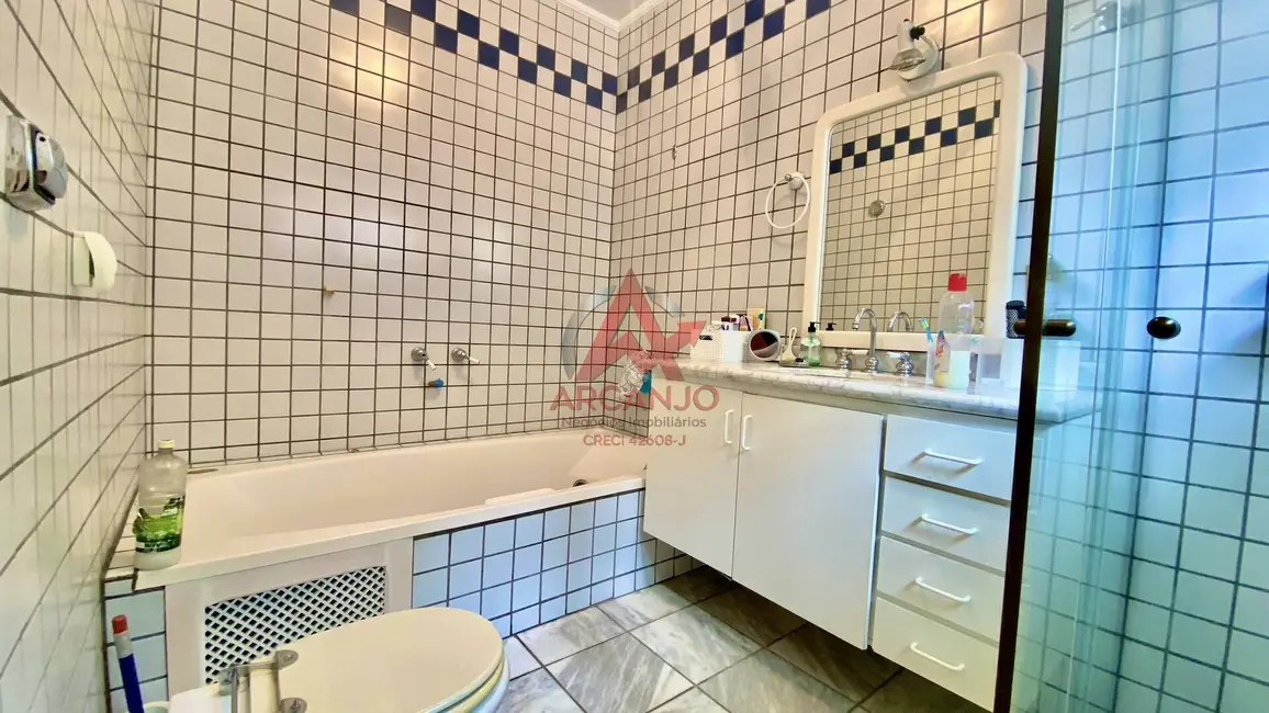 Foto 2 de Casa com 8 quartos à venda, 800m2 em Ubatuba - SP