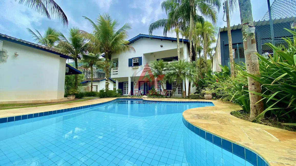 Foto 1 de Casa com 8 quartos à venda, 800m2 em Ubatuba - SP