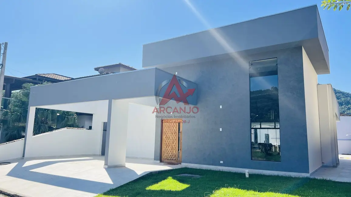 Casa com 4 quartos à venda, 450m2 em Ubatuba - SP - imagem 1 Foto 1 de Casa com 4 quartos à venda, 450m2 em Ubatuba - SP
