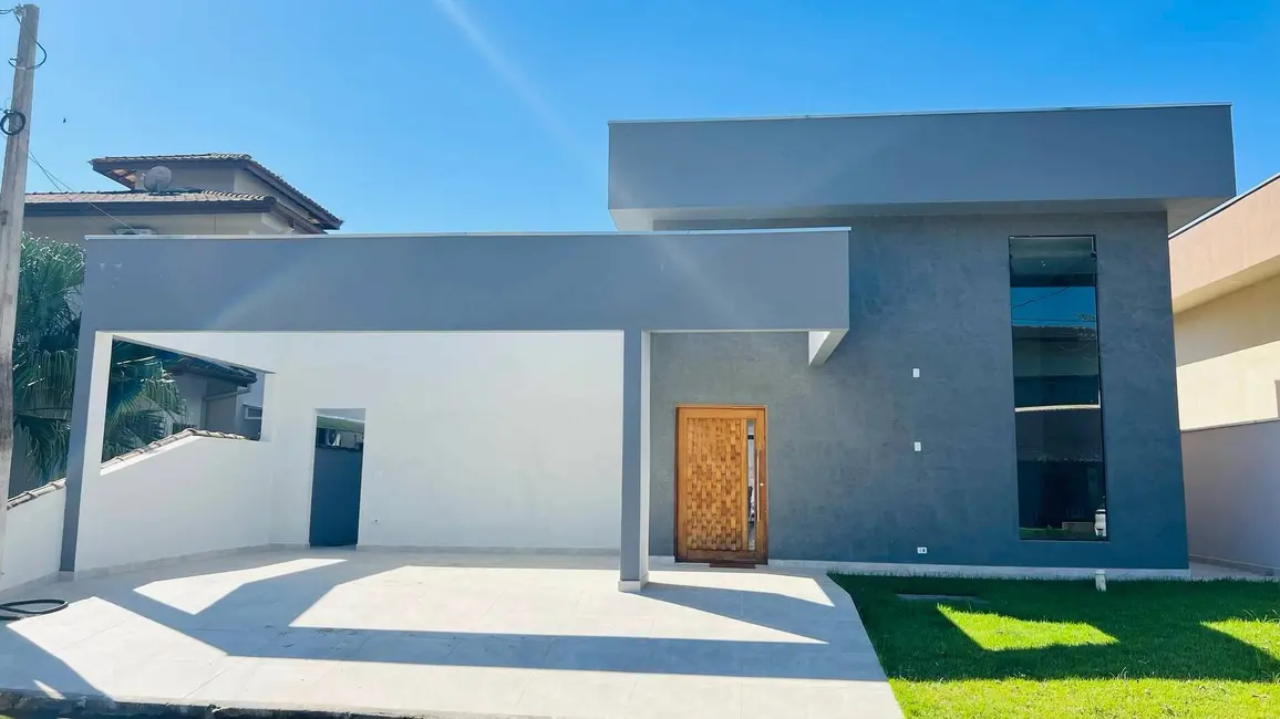 Casa com 4 quartos à venda, 450m2 em Ubatuba - SP - imagem 2 Foto 2 de Casa com 4 quartos à venda, 450m2 em Ubatuba - SP