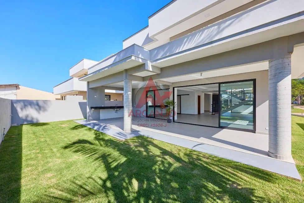Foto 3 de Casa com 4 quartos à venda, 270m2 em Ubatuba - SP