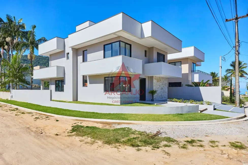 Foto 2 de Casa com 4 quartos à venda, 270m2 em Ubatuba - SP