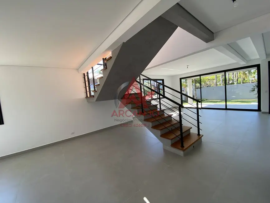 Foto 9 de Casa com 4 quartos à venda, 270m2 em Ubatuba - SP