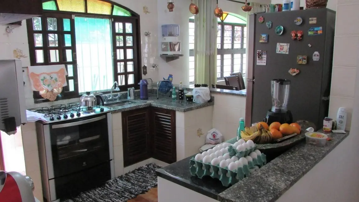 Casa com 8 quartos à venda, 320m2 em Ubatuba - SP - imagem 6 Foto 6 de Casa com 8 quartos à venda, 320m2 em Ubatuba - SP