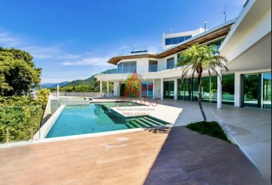 Casa com 10 quartos para alugar, 2560m2 em Ubatuba - SP - imagem 2 Foto 2 de Casa com 10 quartos para alugar, 2560m2 em Ubatuba - SP