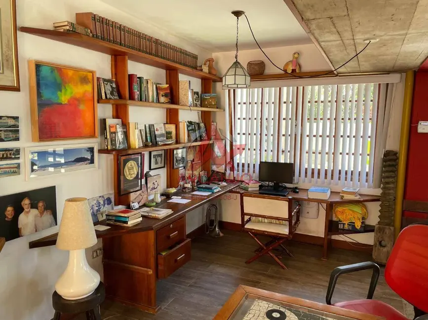 Foto 7 de Casa com 4 quartos à venda, 280m2 em Ubatuba - SP