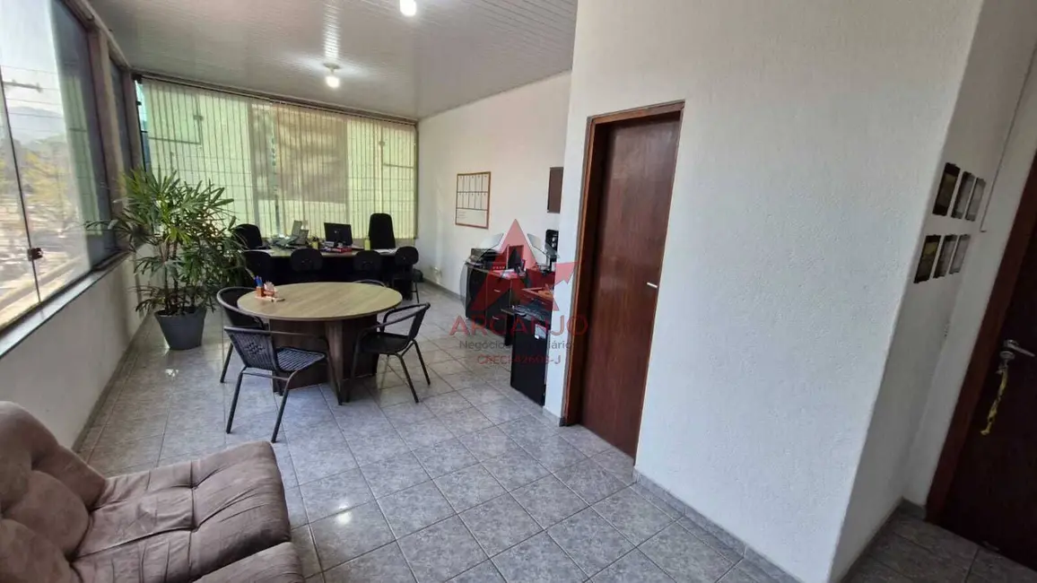Sala Comercial com 1 quarto para alugar, 36m2 em Centro, Ubatuba - SP - imagem 1 Foto 1 de Sala Comercial com 1 quarto para alugar, 36m2 em Centro, Ubatuba - SP