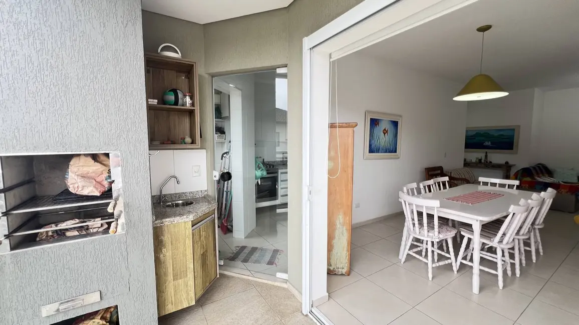 Foto 6 de Apartamento com 3 quartos para alugar, 100m2 em Centro, Ubatuba - SP