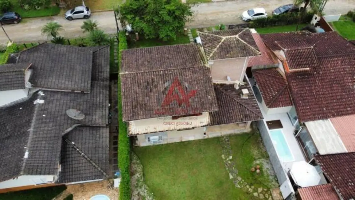 Casa com 3 quartos à venda, 180m2 em Ubatuba - SP - imagem 8 Foto 8 de Casa com 3 quartos à venda, 180m2 em Ubatuba - SP