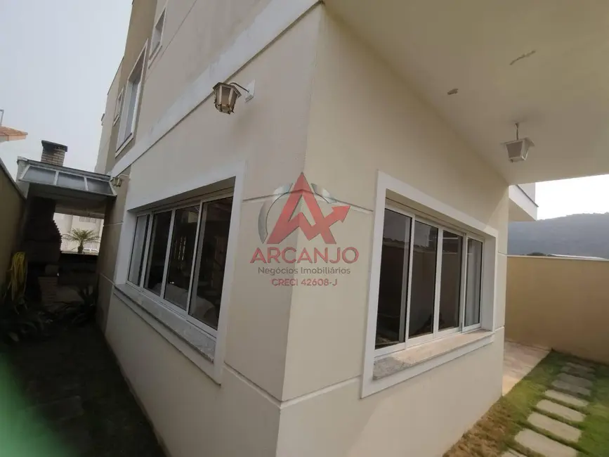 Casa com 4 quartos à venda, 180m2 em Ubatuba - SP - imagem 4 Foto 4 de Casa com 4 quartos à venda, 180m2 em Ubatuba - SP