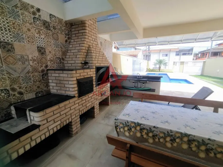 Casa com 4 quartos à venda, 180m2 em Ubatuba - SP - imagem 5 Foto 5 de Casa com 4 quartos à venda, 180m2 em Ubatuba - SP