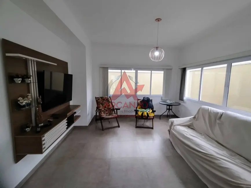 Casa com 4 quartos à venda, 180m2 em Ubatuba - SP - imagem 9 Foto 9 de Casa com 4 quartos à venda, 180m2 em Ubatuba - SP
