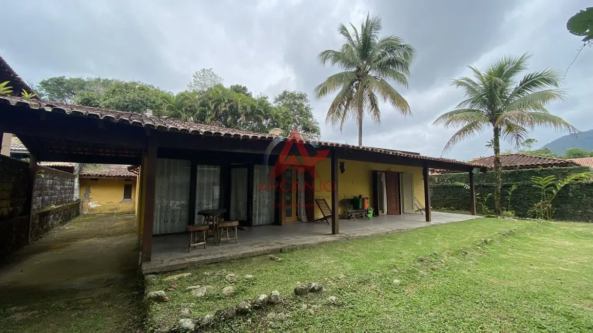 Foto 1 de Casa com 4 quartos à venda, 200m2 em Ubatuba - SP