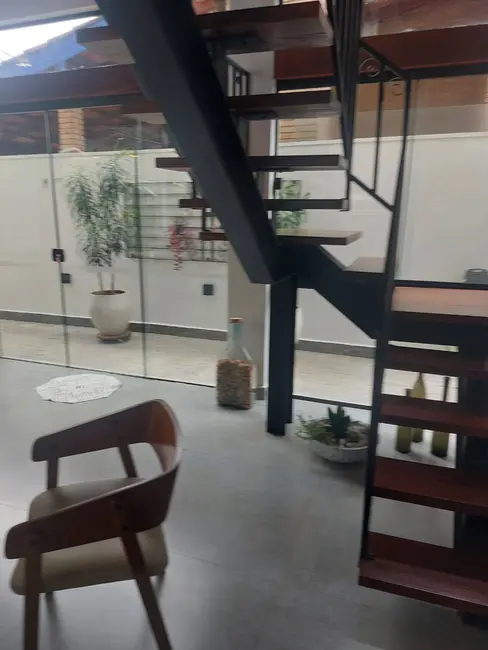 Foto 8 de Casa com 4 quartos à venda, 206m2 em Ubatuba - SP