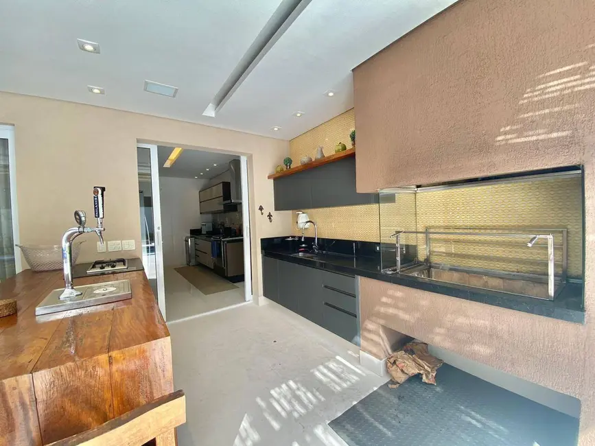 Foto 4 de Casa com 5 quartos à venda, 404m2 em Riviera de São Lourenço, Bertioga - SP