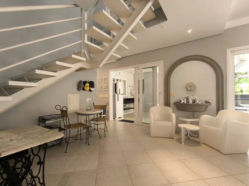 Foto 4 de Casa com 5 quartos à venda, 374m2 em Riviera de São Lourenço, Bertioga - SP