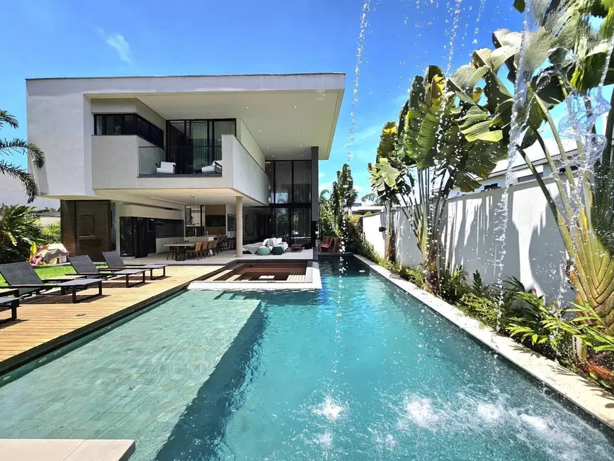 Casa com 6 quartos à venda, 670m2 em Bertioga - SP - imagem 3 Foto 3 de Casa com 6 quartos à venda, 670m2 em Bertioga - SP
