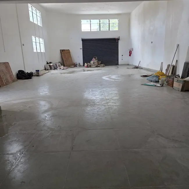 Sala Comercial para alugar, 255m2 em Ubatuba - SP - imagem 2 Foto 2 de Sala Comercial para alugar, 255m2 em Ubatuba - SP