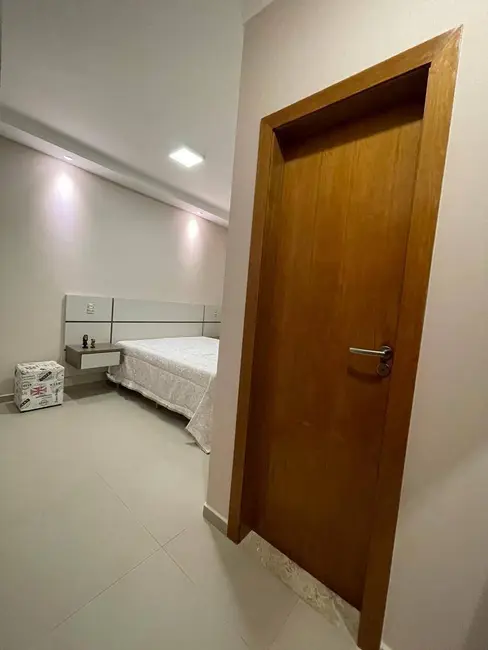 Foto 9 de Cobertura com 4 quartos para alugar, 306m2 em Centro, Ubatuba - SP