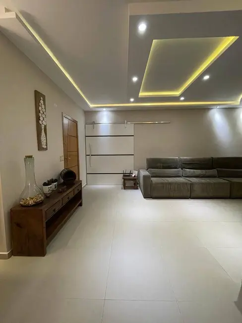 Foto 7 de Cobertura com 4 quartos para alugar, 306m2 em Centro, Ubatuba - SP