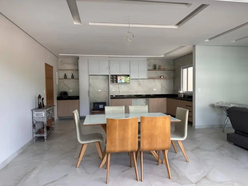 Cobertura com 3 quartos para alugar, 150m2 em Ubatuba - SP - imagem 7 Foto 7 de Cobertura com 3 quartos para alugar, 150m2 em Ubatuba - SP