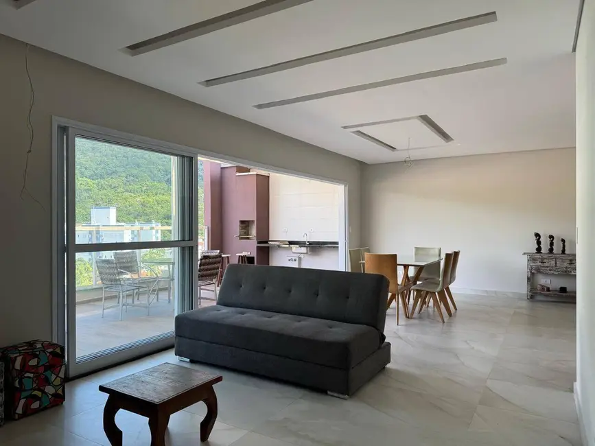 Cobertura com 3 quartos para alugar, 150m2 em Ubatuba - SP - imagem 5 Foto 5 de Cobertura com 3 quartos para alugar, 150m2 em Ubatuba - SP