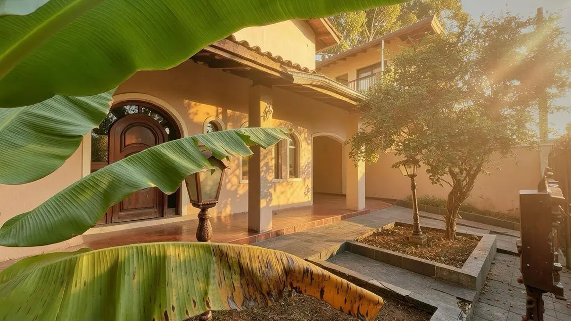 Casa com 4 quartos à venda e para alugar, 330m2 em Ubatuba - SP - imagem 6 Foto 6 de Casa com 4 quartos à venda e para alugar, 330m2 em Ubatuba - SP