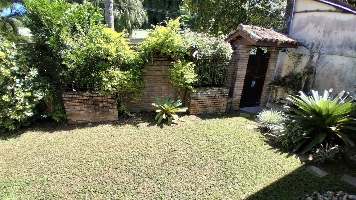 Casa com 3 quartos à venda, 324m2 em Ubatuba - SP - imagem 5 Foto 5 de Casa com 3 quartos à venda, 324m2 em Ubatuba - SP