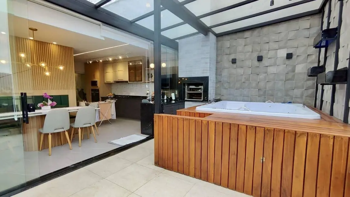 Foto 9 de Apartamento com 3 quartos à venda, 113m2 em Centro, Ubatuba - SP