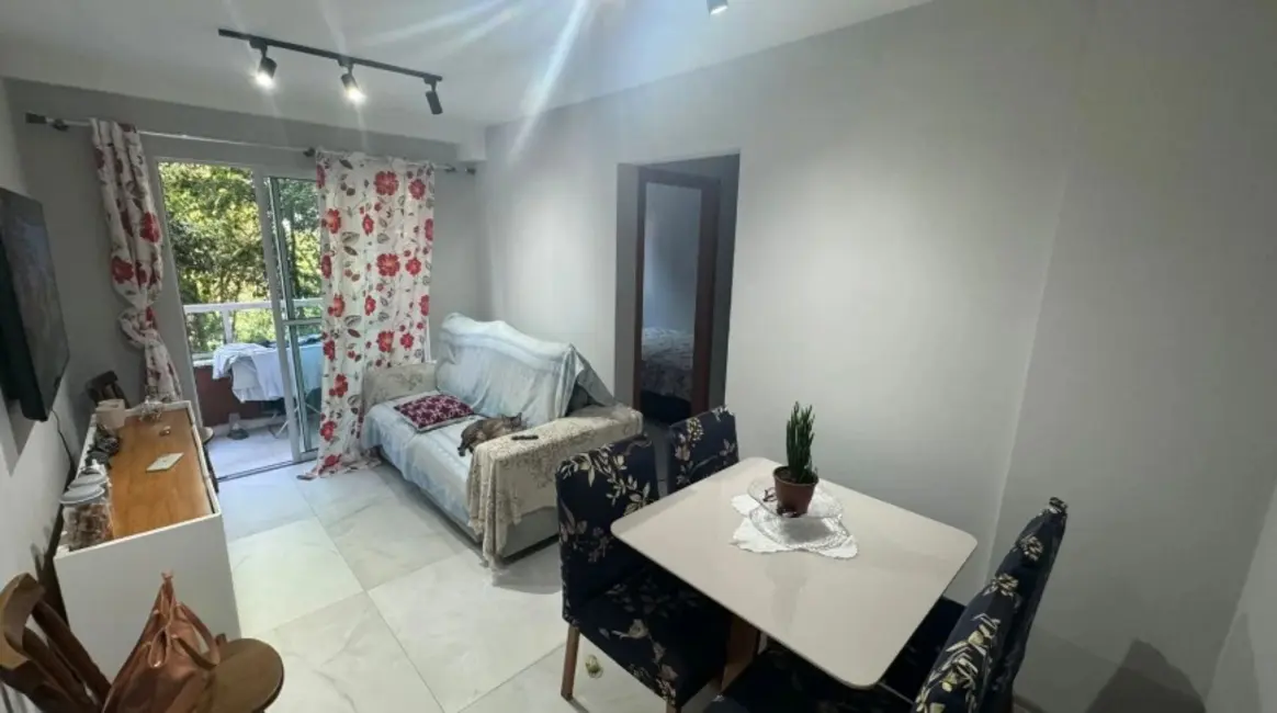 Foto 2 de Apartamento com 2 quartos à venda, 57m2 em Itapuã, Salvador - BA