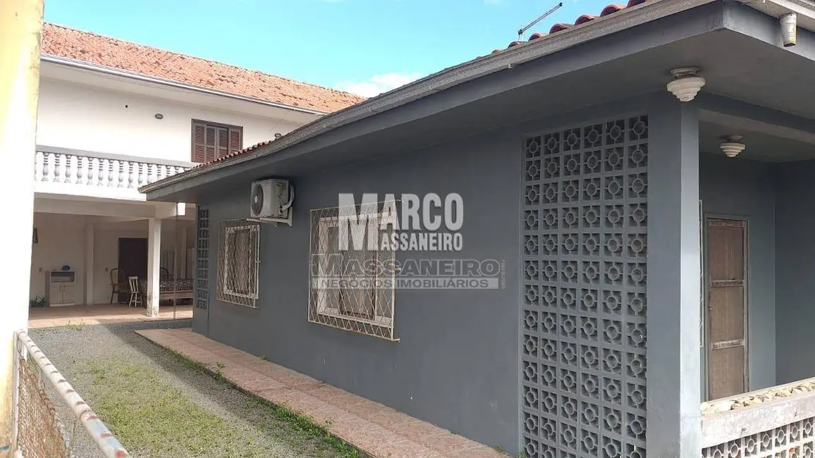 Casa com 3 quartos à venda, 834m2 em Centro, Balneario Barra Do Sul - SC - imagem 3 Foto 3 de Casa com 3 quartos à venda, 834m2 em Centro, Balneario Barra Do Sul - SC