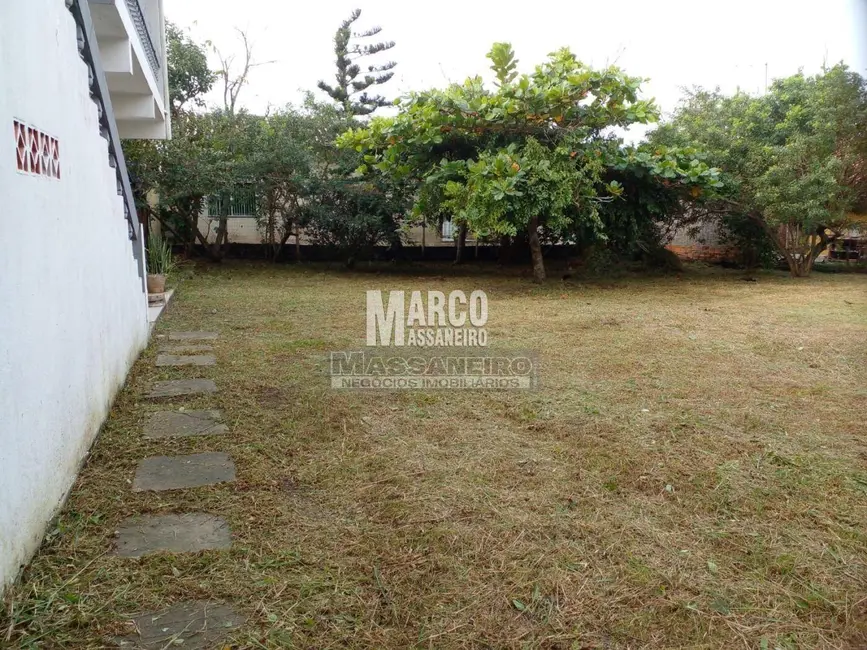 Casa com 3 quartos à venda, 834m2 em Centro, Balneario Barra Do Sul - SC - imagem 8 Foto 8 de Casa com 3 quartos à venda, 834m2 em Centro, Balneario Barra Do Sul - SC